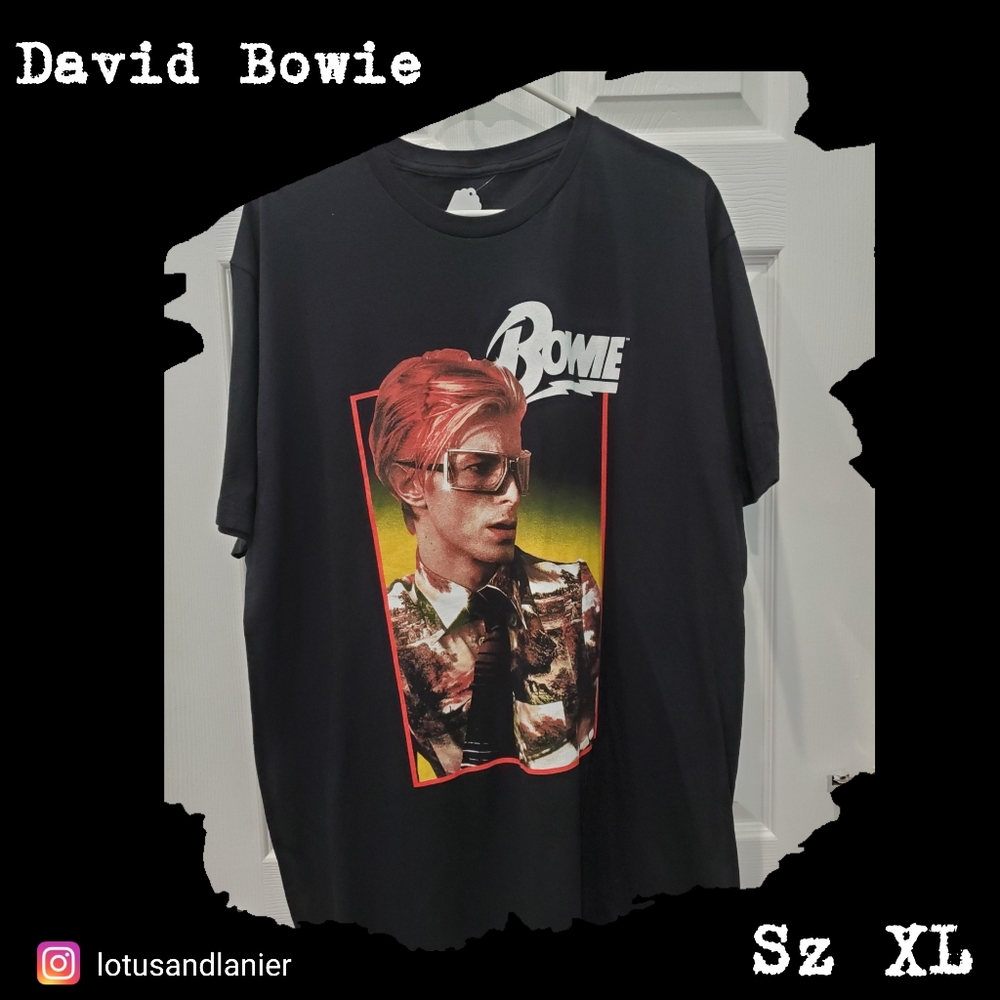 David Bowie T-SHIRT Sz XL NWT